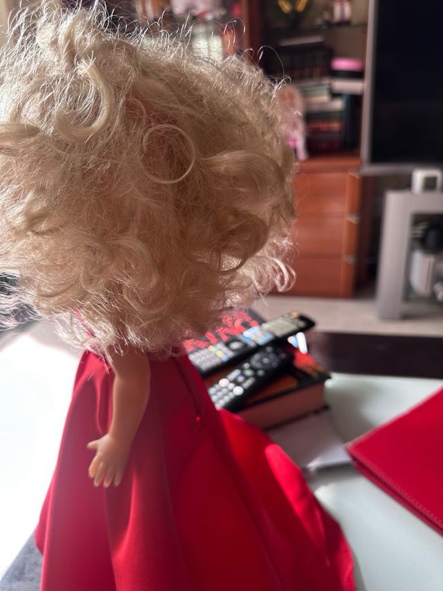 Muñeca Nancy Vestido Rojo