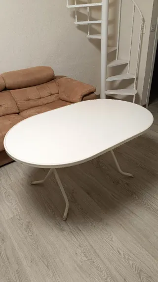 Mesa plegable blanca