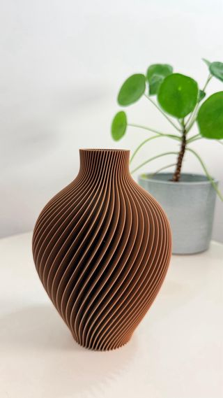 Vaso Decorativo com Design Ondulado