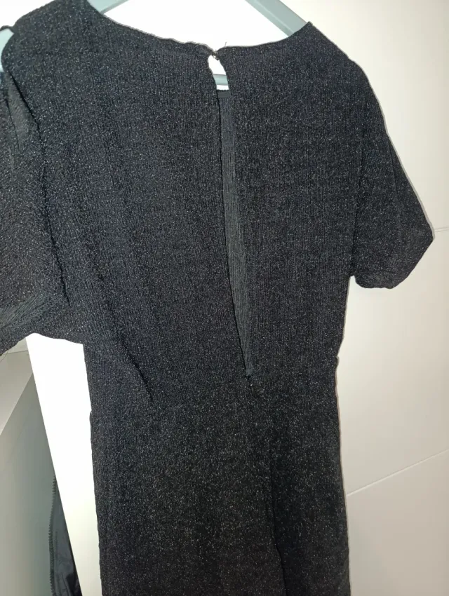 Vestido negro con brillo