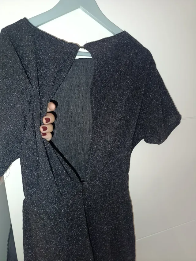 Vestido negro con brillo