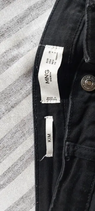 Pantalones vaqueros negros Mango