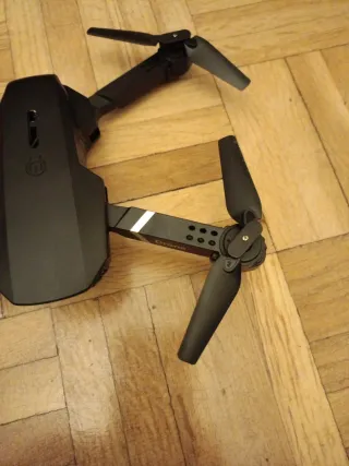 Dron E88 Negro con funda