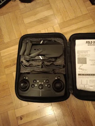 Dron E88 Negro con funda