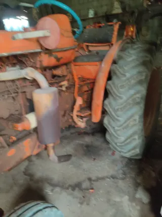 Tractor Renault Clásico