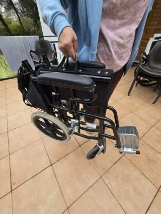 Silla de ruedas plegable