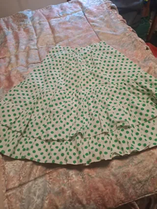 Vestidos de Sevillanas Rojo y Blanco negro  y rojo