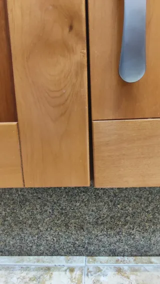 Mueble auxiliar cocina madera cerezo y granito