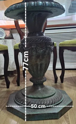 Mesa Comedor Cristal y Resina Tallada