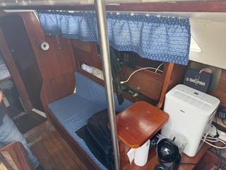 Velero 9m esta en el puerto deportivo Las Palmas