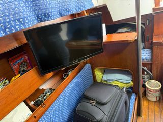Velero 9m esta en el puerto deportivo Las Palmas