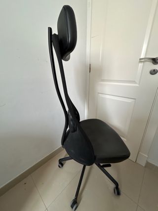 Silla de oficina negra