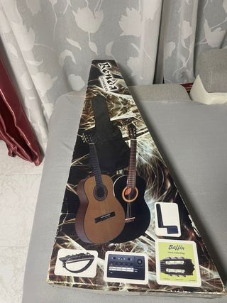 Guitarra Clásica Roja Ronda