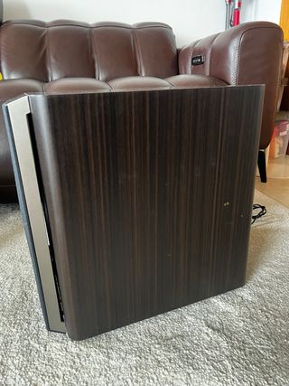 Subwoofer JBL Negro acabado en madera oscura