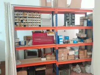 Estantería industrial metálica