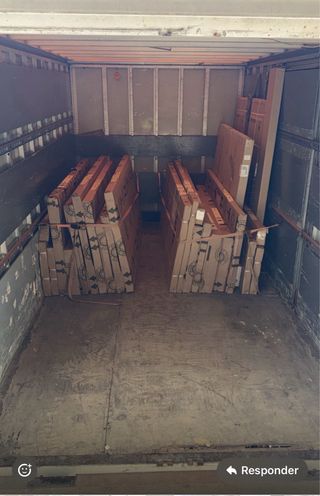 Se alquila Camión Nissan Cabstar sin plataforma .