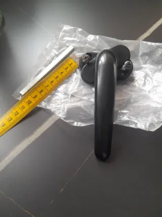 Manivela negra para ventana