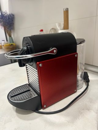Cafetera Nespresso Pixie Roja