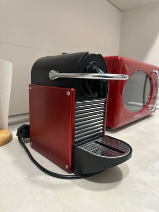 Cafetera Nespresso Pixie Roja