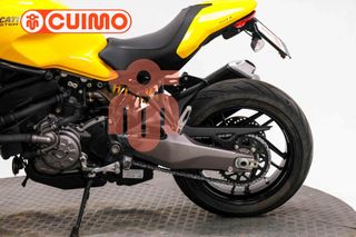 DUCATI MONSTER 821