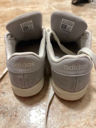 Zapatillas Adidas Grises y Blancas 37,5 Original