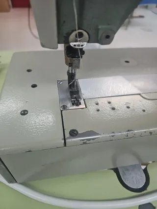 Máquina de coser industrial Rimolde