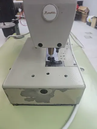 Máquina de coser industrial Rimolde