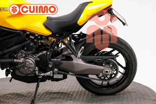 DUCATI MONSTER 821