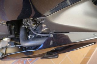 Kawasaki ZX12R Negra y Dorada