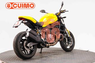 DUCATI MONSTER 821