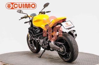 DUCATI MONSTER 821
