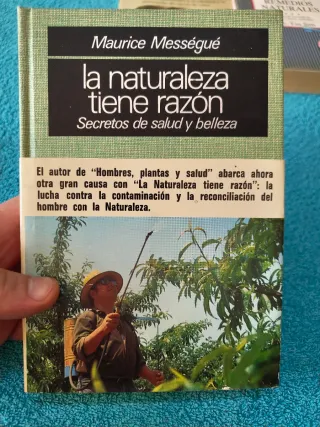 Libros de bienestar y salud varios.