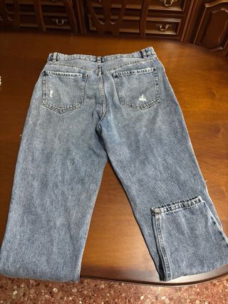 Vaqueros rotos azules