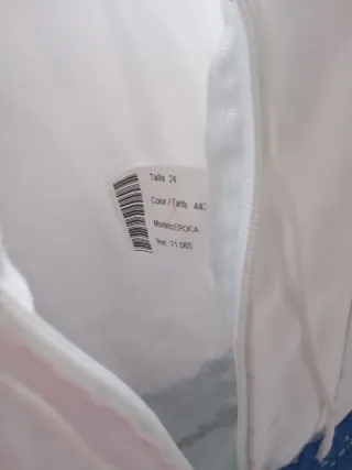 Traje de flamenca blanco y azul