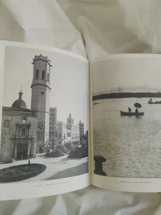 Libro,Joan Fuster."El Pais Valenciano.