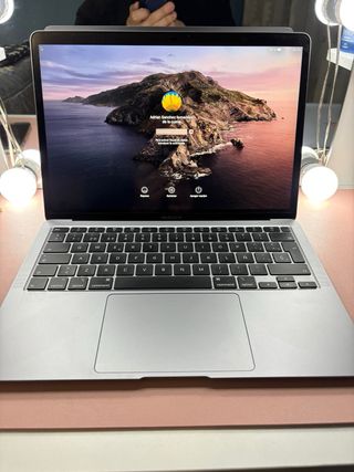 Macbook Air 2020 Plata/Gris Espacial