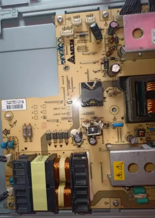 Placa Main Board y Fuente Alimentación TV