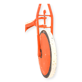 Patinete infantil de hierro rojo vintage