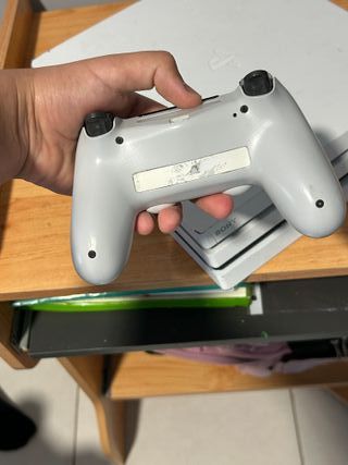 PS4 Pro 1TB Blanca