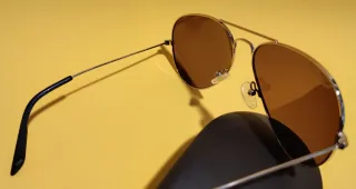 Gafas de sol aviador marrones y plateadas