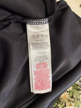 Vestido floral negro y verde Primark