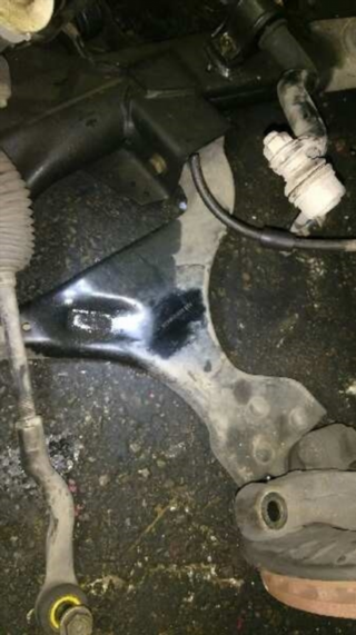 BRAZO SUSPENSION INFERIOR DELANTERO IZQUIERDO MER