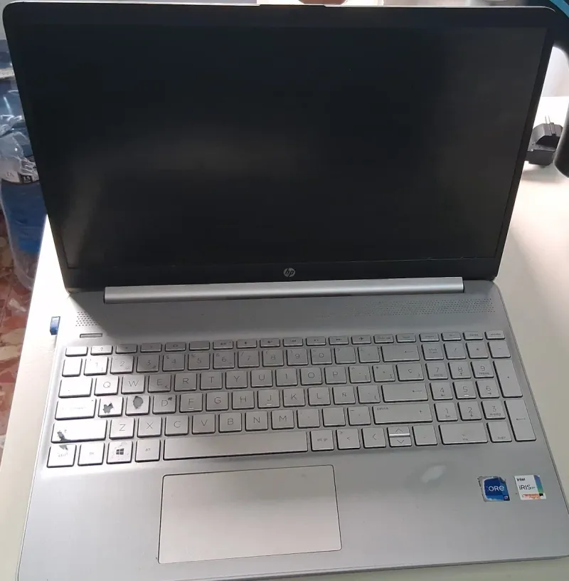 Portátil HP 15.6 i7, 16GB RAM, 1TB afbeelding 2