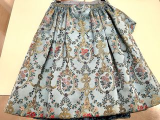 Traje Regional Labradora-Fallera. Largo falda-59cm