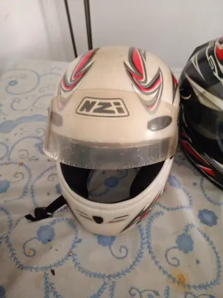 2 Cascos de Moto NZI y SHIR