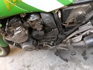 Yamaha Moped Verde/Plata ruedas nuevas y batería