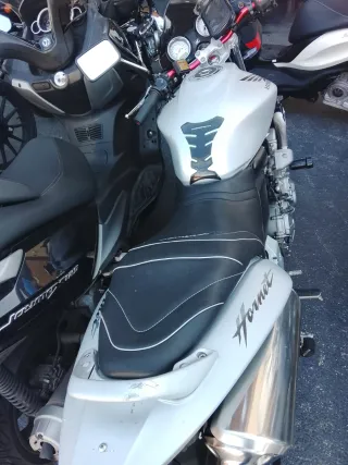 Honda Hornet 600cc Plata