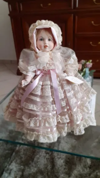 Bambola porcellana da collezione