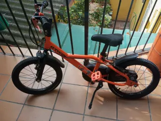 Bicicleta infantil naranja Btwin