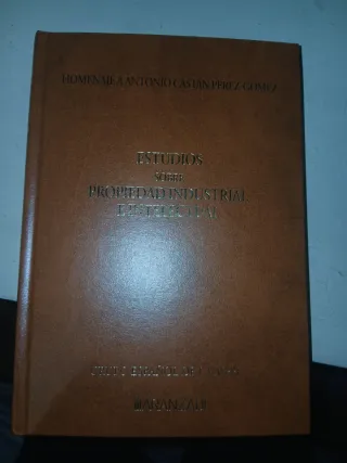 Vendo libro de Estudios Sobre Propiedad Industrial